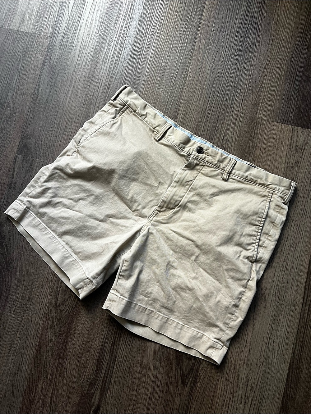 Ralph Lauren Men's Flat-Front Cotton Chino Shorts in Khaki